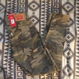 Levi’s Camo Jeans